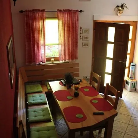 Apartment Maja *