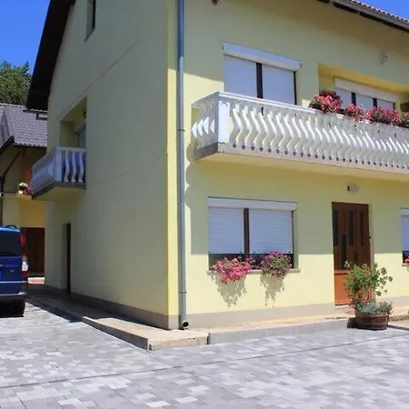 Apartment Maja Gracac (Zadar)
